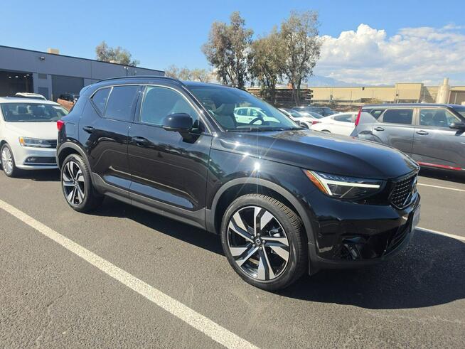Volvo XC 40 Ultra Dark Theme / AWD / B5 Białystok - zdjęcie 1