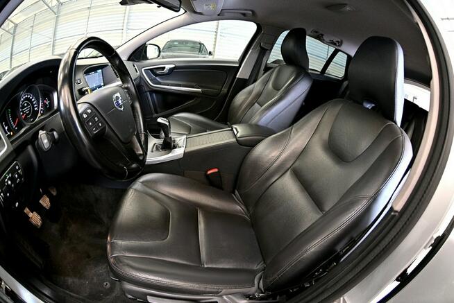 Volvo V60 Cross Country 2.0 150KM D3 Skóra Navi Led Climatronic Pdc Płock - zdjęcie 7