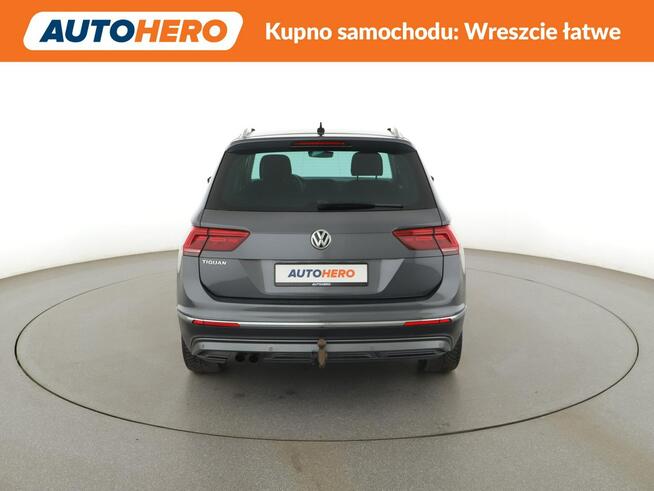 Volkswagen Tiguan Highline automat virtual navi climatronic hak PDC Warszawa - zdjęcie 6