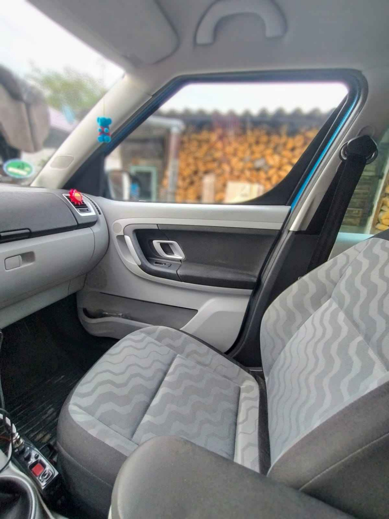 Sprzedam Skodę Roomster Skarżysko-Kamienna - zdjęcie 9