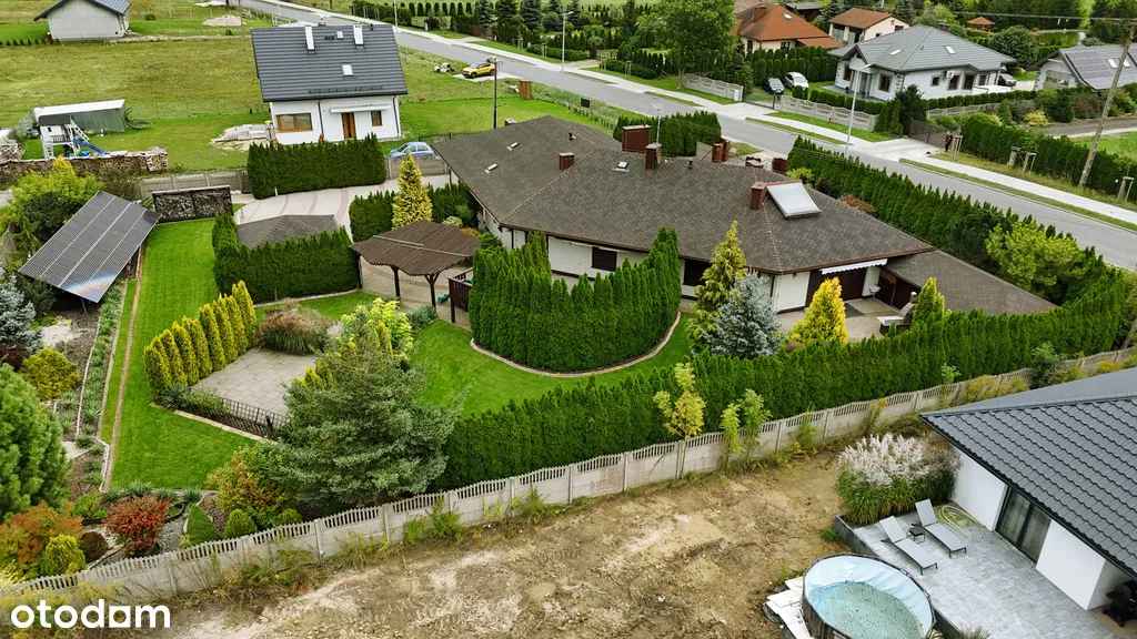 Parterowy dom koło Pabianic, Fotowoltaika,Solary.. Dobroń - zdjęcie 1
