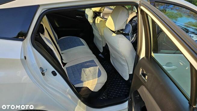 Toyota Prius 1.8 Hybrid Executive Warszawa - zdjęcie 9