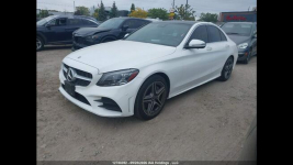 Mercedes C 300 4Matic / pakiet AMG / niski przebieg