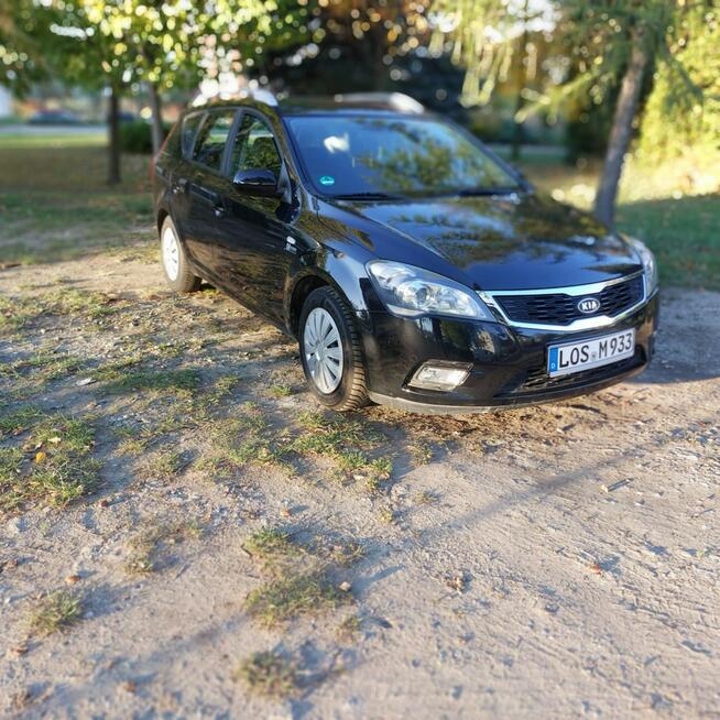 Kia Cee&#039;d Poznań - zdjęcie 2