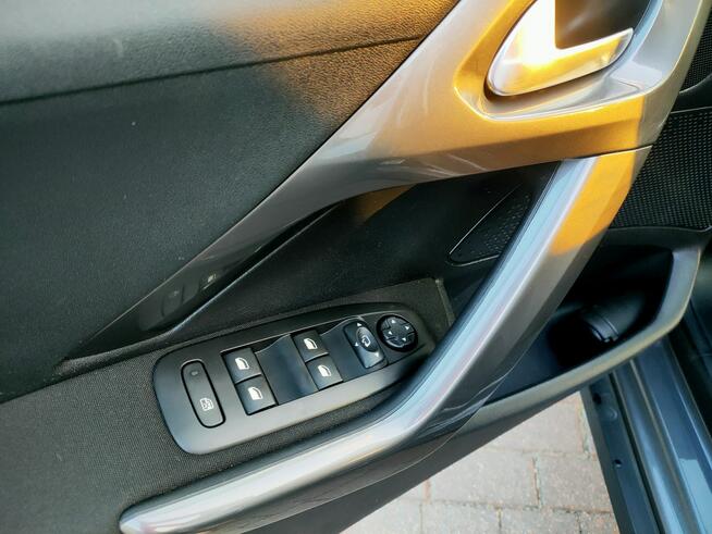 Peugeot 2008 1.6 HDi Klimatronik Tempomat PDC Isofix Burzenin - zdjęcie 11