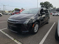 Chrysler Pacifica Bogata wersja wyposażenia / Benzyna / Auto jak nowe! Białystok - zdjęcie 2