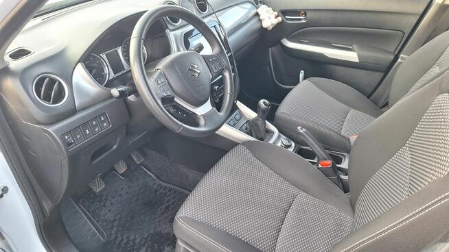 Sprzedam Suzuki Vitara 1.6 Premium 4WD 120KM 2018 r. Wałbrzych - zdjęcie 9
