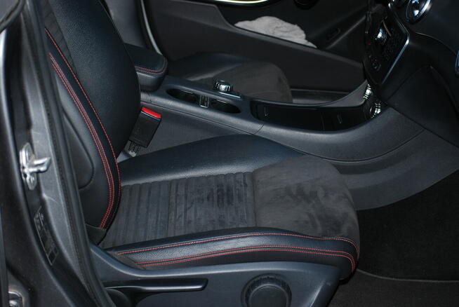 Mercedes-Benz CLA I 1.8 Mercedes 200 CDI Rzeszów - zdjęcie 11