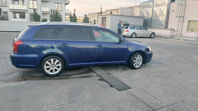 Toyota avensis T25 Lublin - zdjęcie 9