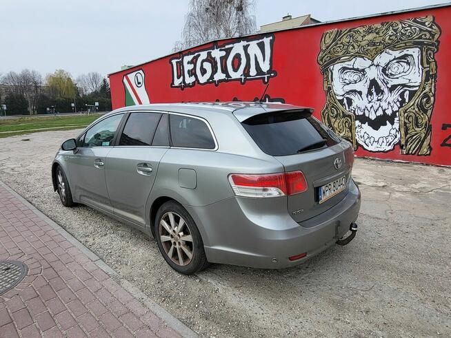 Syndyk sprzeda samochód - Toyota Avensis Pruszków - zdjęcie 4