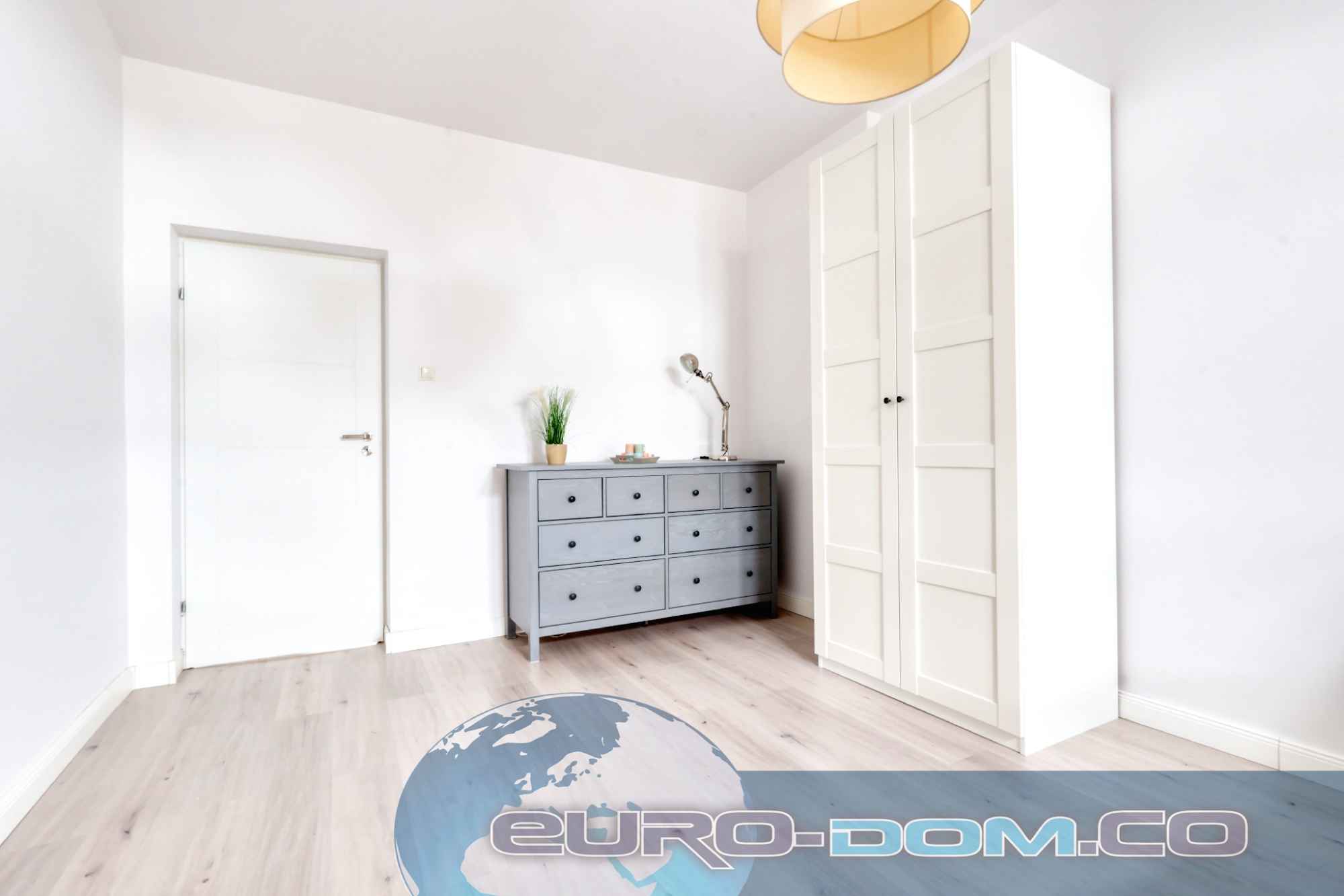 Do wynajęcia duża komfortowa kawalerka z osobną kuchnią. Grunwald - zdjęcie 3