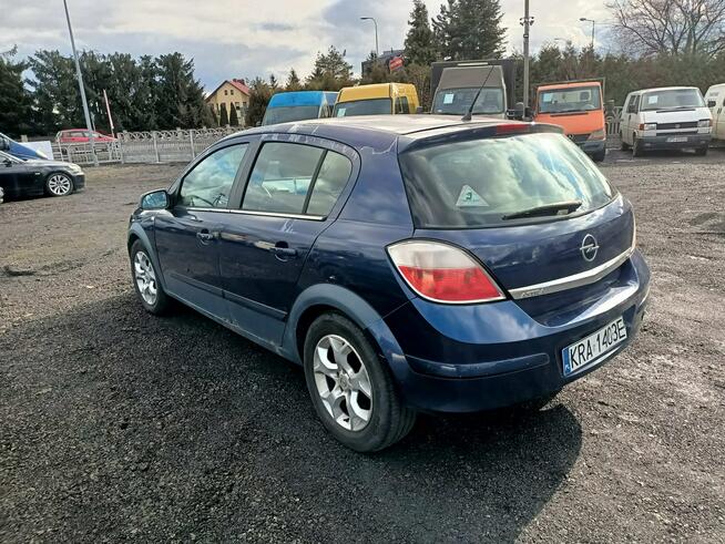 Opel Astra 1.8 B+G 04r Tarnów - zdjęcie 4