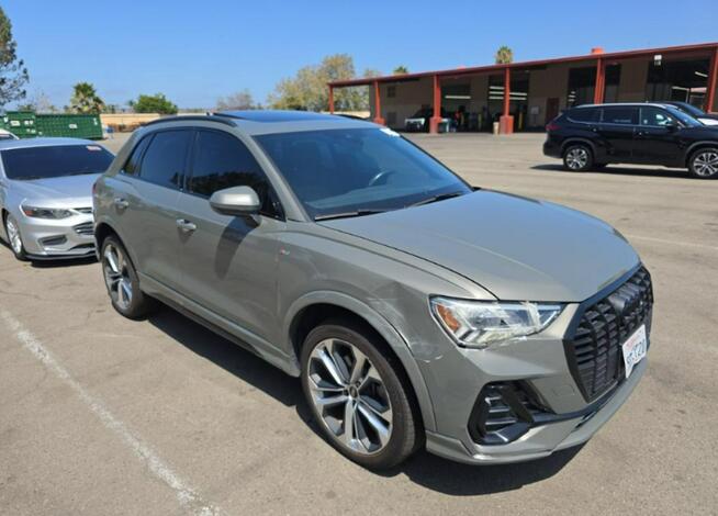 Audi Q3 PREMIUM PLUS / S-Line / Quattro Tarnów - zdjęcie 1