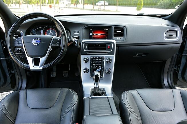 Volvo V60 LiFT 2,0 Disel Ledy Skóra Klimatronik City Full Opcja Płock - zdjęcie 7