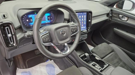 Volvo XC 40 B3 Plus Dark aut ! Z Polskiego Salonu ! Faktura VAT ! Warszawa - zdjęcie 9