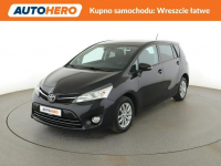 Toyota Verso automat klima auto grzane fotele kamera cofania hak