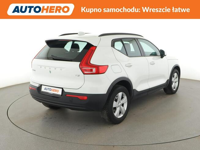 Volvo XC 40 automat navi grzane fotele+kier. kamera LED tempomat Warszawa - zdjęcie 7