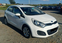 Kia Rio 1.4 CRDi  90KM  Klimatronic Suchorzew - zdjęcie 2