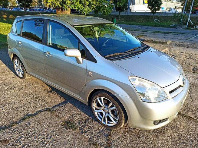Toyota Corolla Verso 2.0 D-4D Gorlice - zdjęcie 3