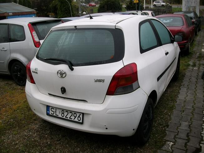 Toyota Yaris 1.0 benzyna/51 KW Katowice - zdjęcie 4