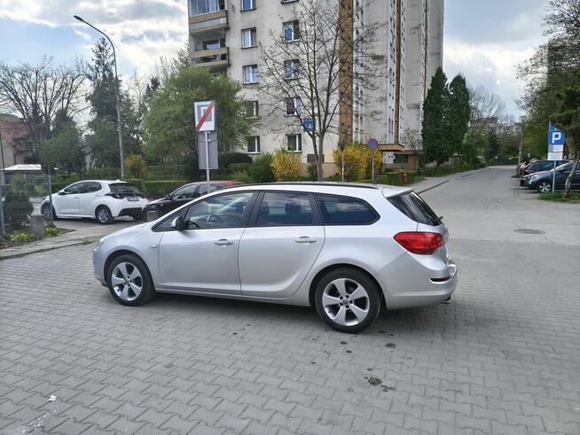 Opel Astra J 1.4 turbo Sports Tourer kombi Rok 2012 19500zł Kraków - zdjęcie 8