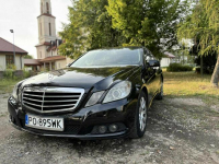 Mercedes E220   CZARNY  SEDAN Poznań - zdjęcie 2