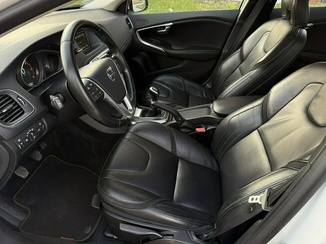 Volvo V40 1.6D Ocean Race Virtual Skóra PDC  Alu Biała Perła Carpass Końskie - zdjęcie 10