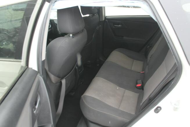 Toyota Auris Ostrów Wielkopolski - zdjęcie 10