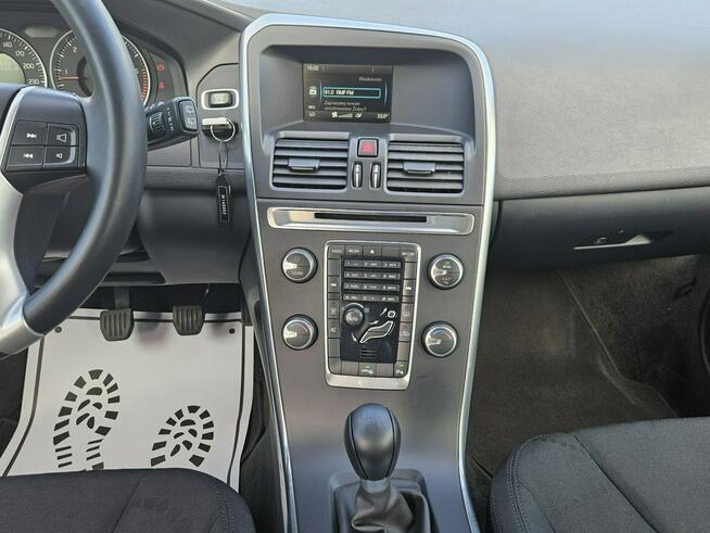 Volvo XC 60 Super Stan* Niski Udokumentowany Przebieg* Rok GWARANCJI Opoczno - zdjęcie 12