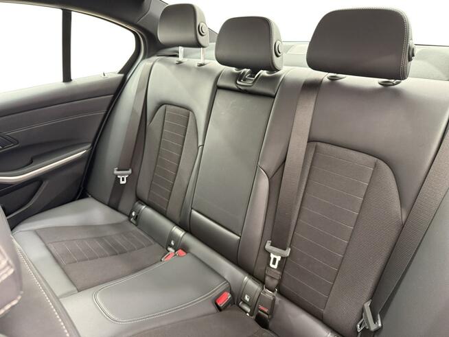 BMW Seria 3 318i aut Warszawa - zdjęcie 12