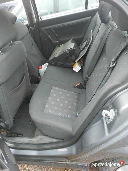 Opel Vectra C 1.8 benzyna 125 KM 2002 r. części Opole - zdjęcie 6