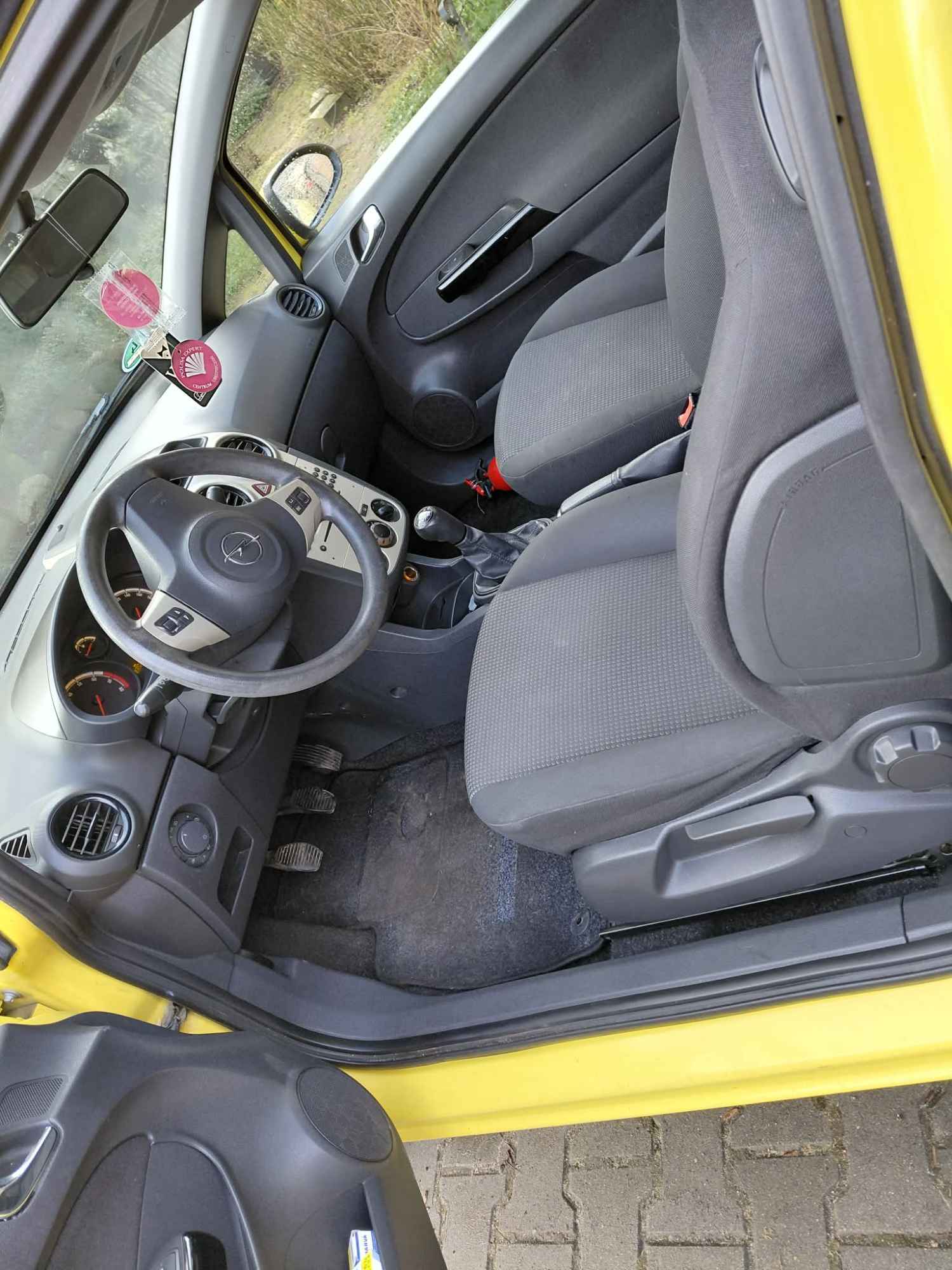 Sprzedam OPEL CORSA 1,2 Benzyna 2009 nowe sprzęgło Brudzew - zdjęcie 3