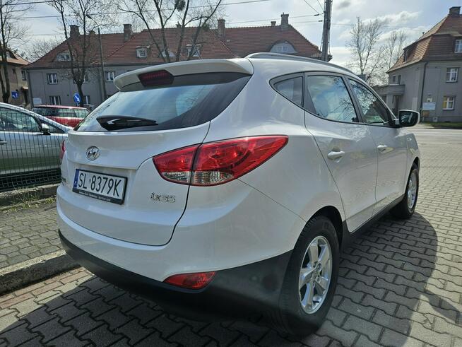 Hyundai ix35 Klimatyzacja / 6 biegów / Komputer / 2 kpl. kół Ruda Śląska - zdjęcie 4