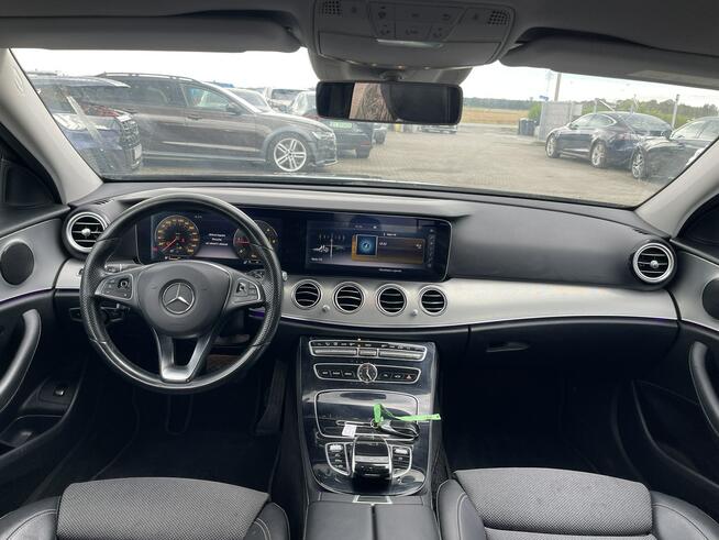 Mercedes E 220 Automat Kamery360 Podgrzewanie Skóra Virtual cockpit Gliwice - zdjęcie 9