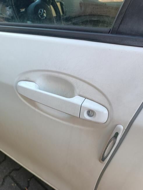 Toyota Yaris 1.0 2017 Opole - zdjęcie 10