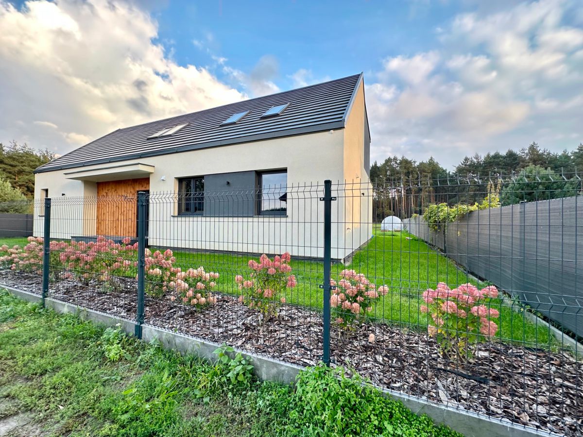 Nowoczesny dom z widokiem na las – wysoki standard Radzewice - zdjęcie 12