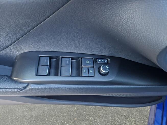 Toyota Camry 2.5 Hybrid Comfort CVT ! Z Polskiego Salonu ! FV 23 % ! Warszawa - zdjęcie 11