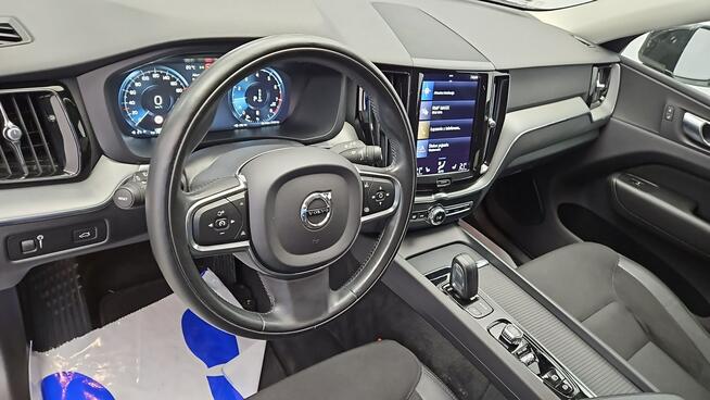 Volvo XC 60 B4 B Momentum Pro aut ! Z Polskiego Salonu ! Faktura VAT ! Warszawa - zdjęcie 9