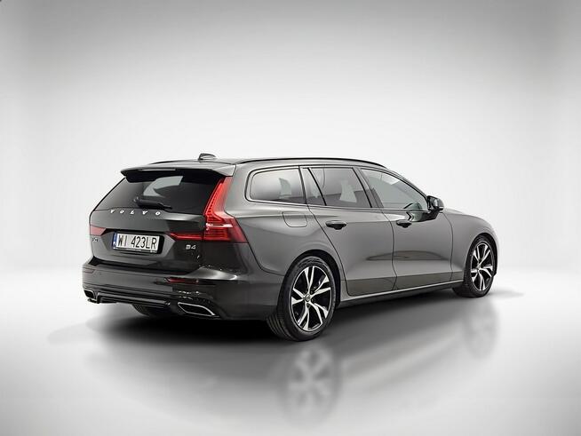 Volvo V60 B4 D Plus Dark aut ! Z Polskiego Salonu ! Faktura VAT ! Warszawa - zdjęcie 5