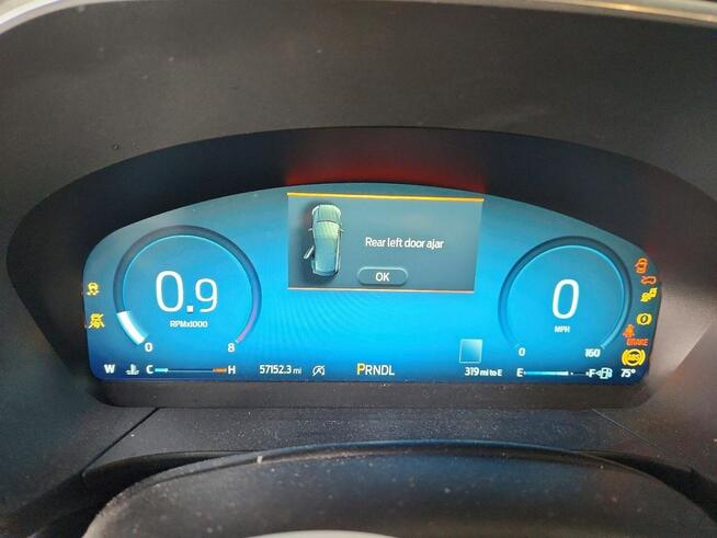 Ford Kuga PLATINIUM / AWD / Benzyna Częstochowa - zdjęcie 9