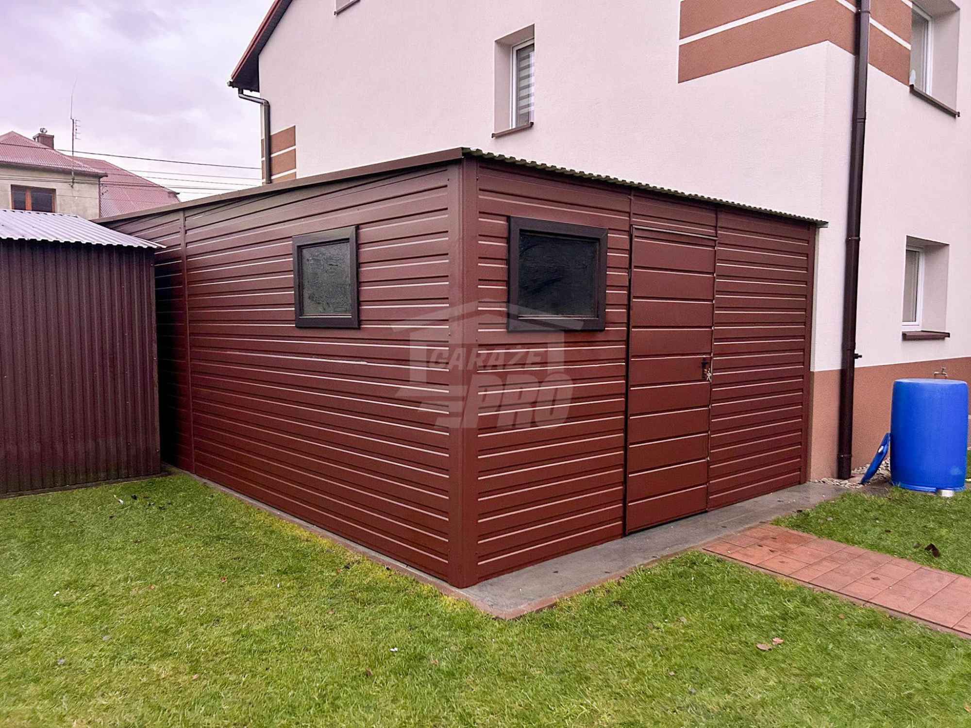 Garaż blaszany 3x6m - brama dwuskrzydłowa- 2x okno - drzwi  dach GP713 Police - zdjęcie 2