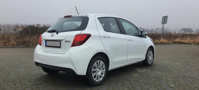 Toyota Yaris III 1.33 Lift 2015r. Klimatyzacja 5 Drzwi Nowa Sól - zdjęcie 2