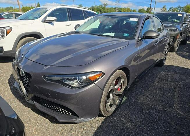 Alfa Romeo Giulia Wersja Ti / AWD / niski przebieg Częstochowa - zdjęcie 1