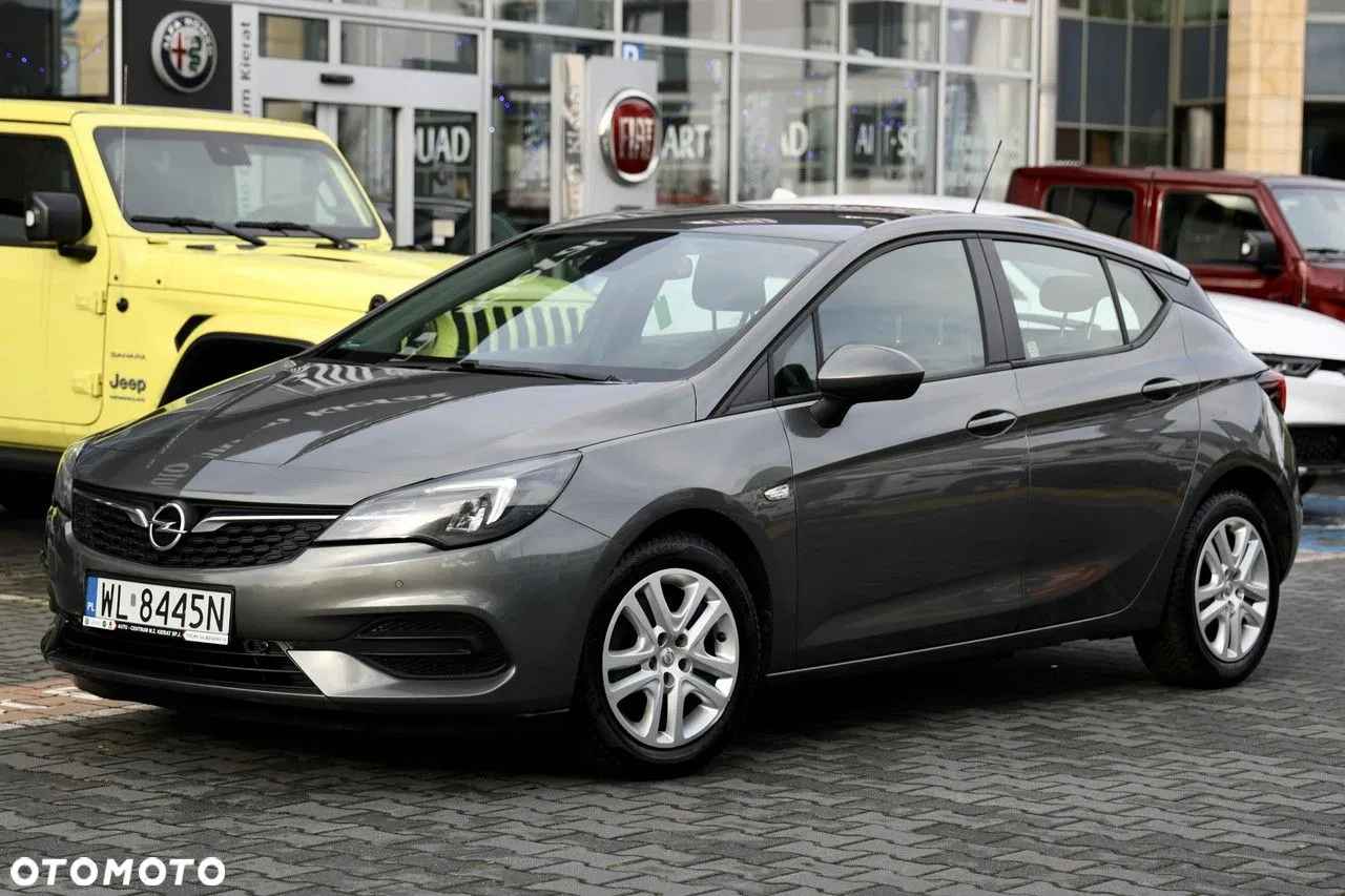 Opel Astra 2019 · 235 616 km · 1 199 cm3 · Benzyna Tychy - zdjęcie 1