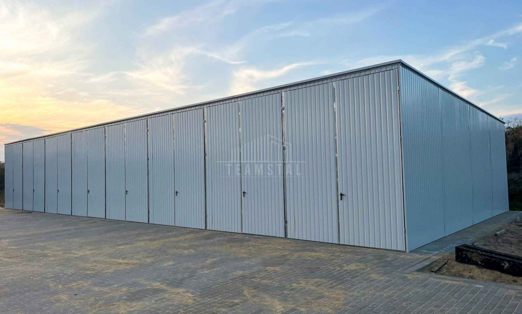 Hala blaszana 24x8m - 8x brama dwuskrzydłowa - biały -  dach TS1180 Kraśnik - zdjęcie 2