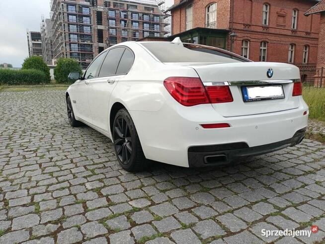 BMW 740D -- xDrive -- Masaże -- M-Pakiet -- ALU 19 cali Elbląg - zdjęcie 9