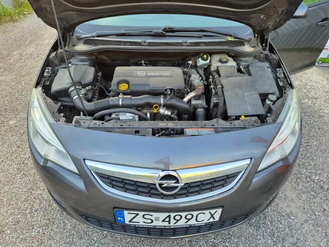 Opel Astra J Sports Tourer Cosmo 1.7 CDTI 125 KM FV23% Szczecin - zdjęcie 5