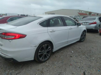 Ford Mondeo 2019, 2.0L, Titanium, 4x4, od ubezpieczalni Warszawa - zdjęcie 4