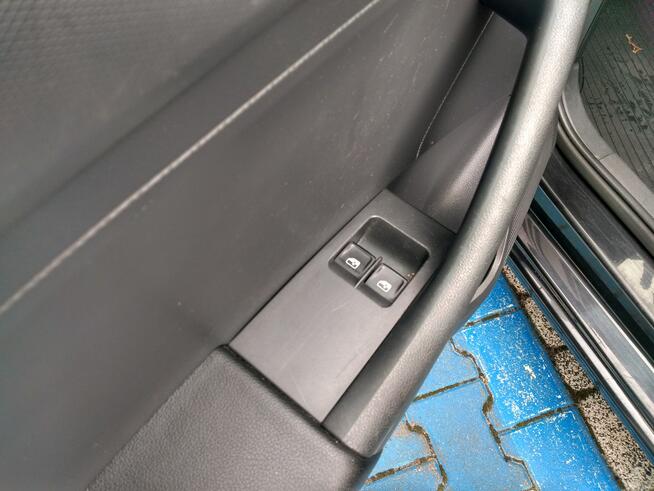 Škoda RAPID Sportback 1.4 TDI 90km active bluetooth hak vat marża Tychy - zdjęcie 11
