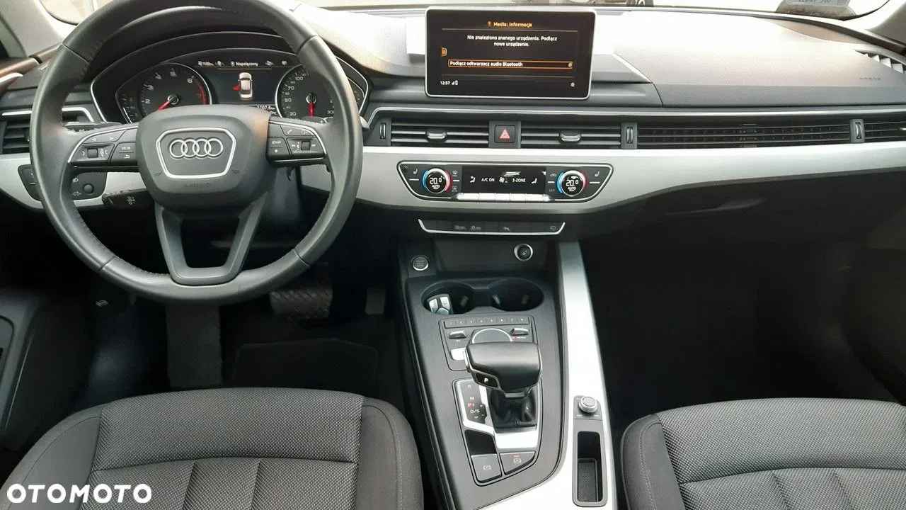 Audi A4 2019 · 48 935 km · 1 984 cm3 · Benzyna Tychy - zdjęcie 6